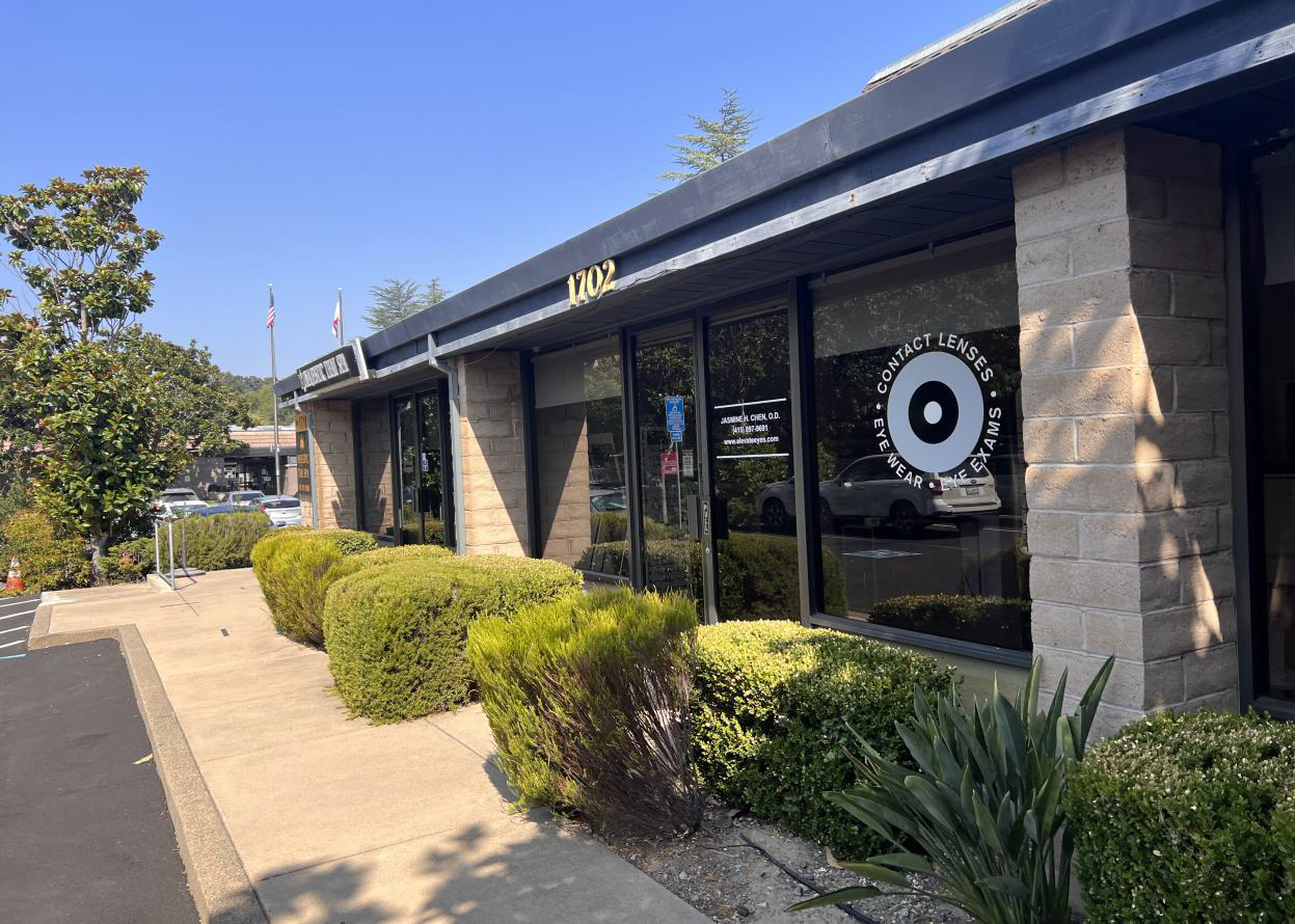 Storefront walk-up at 1702–1710 Novato Boulevard, Novato